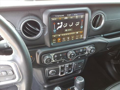 Used 2022 Jeep Gladiator Overland w/ Popular Equipment Package image 22