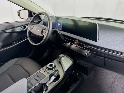 Used 2024 Kia EV6 Light image 28