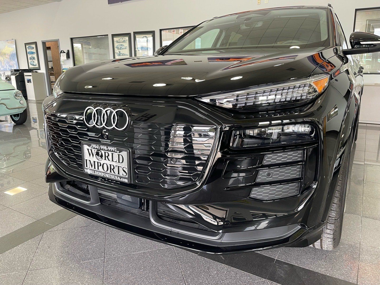 Used 2025 Audi Q6 e-tron Premium Plus w/ Premium Plus AWD/4WD image 11