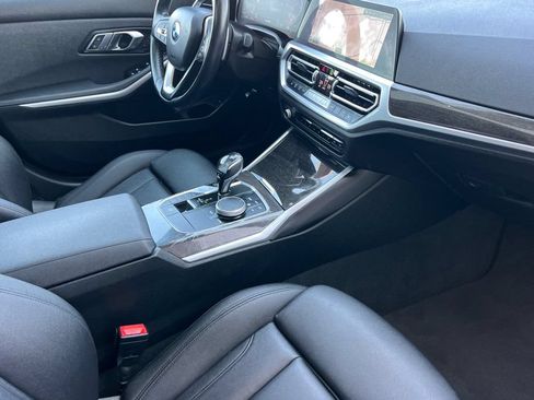 Used 2020 BMW 330i Sedan w/ Convenience Package RWD image 18