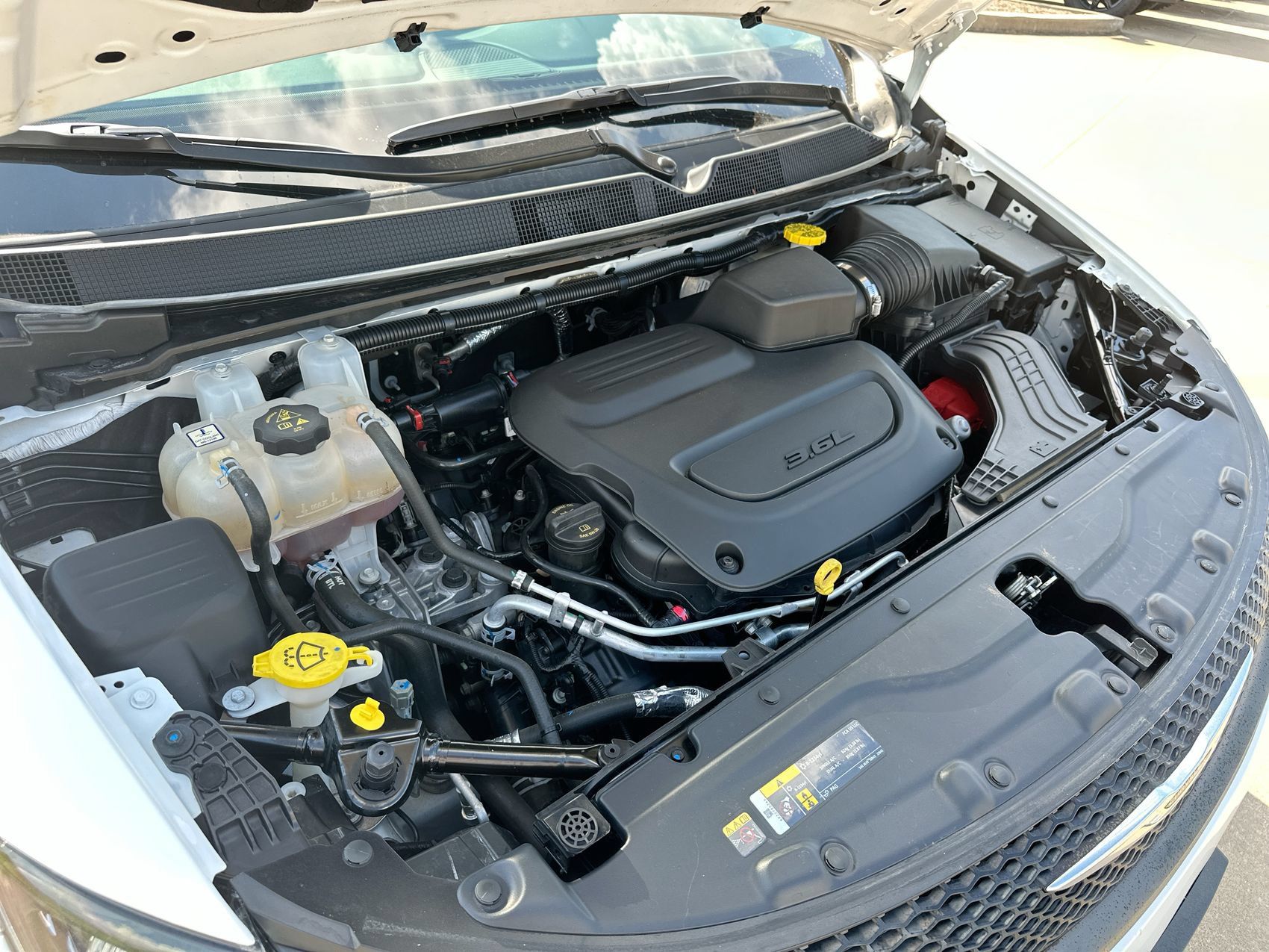 Used 2024 Chrysler Voyager LX FWD image 25