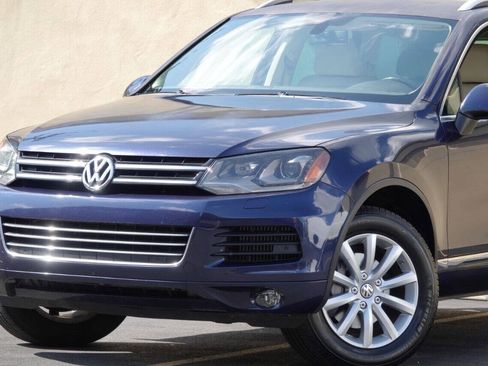 Used 2012 Volkswagen Touareg Sport AWD/4WD image 71