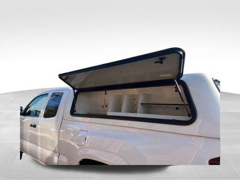 Used 2022 Toyota Tacoma SR image 16