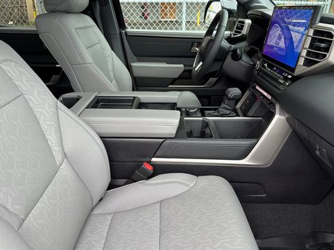 New 2025 Toyota Tundra Limited AWD/4WD image 15