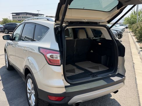 Used 2017 Ford Escape Titanium AWD/4WD image 27