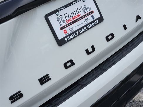 Used 2025 Toyota Sequoia Platinum image 5