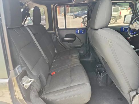 Used 2019 Jeep Wrangler Unlimited Sport AWD/4WD image 11