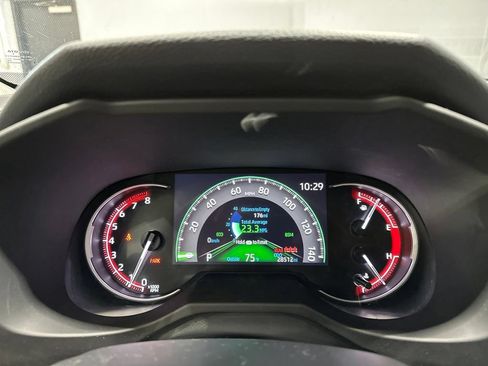 Used 2023 Toyota RAV4 LE AWD/4WD image 10