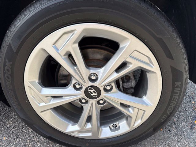 Used 2023 Hyundai Kona SEL AWD/4WD image 12