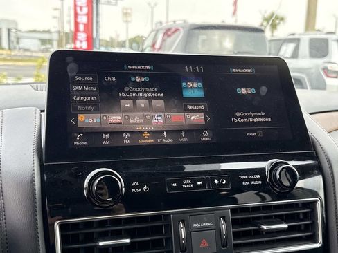 Used 2023 Nissan Armada SL w/ Captain's Chairs Package image 25