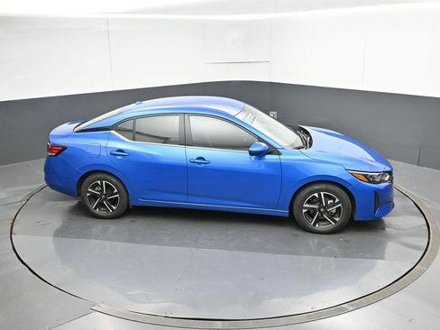 Used 2025 Nissan Sentra SV FWD image 52