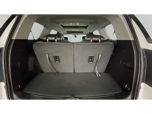 Used 2023 GMC Acadia AT4 w/ Technology Package image 18