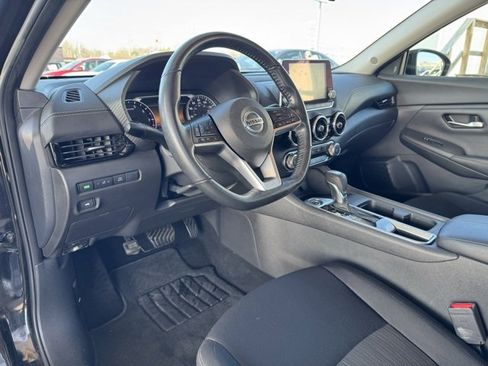 Used 2022 Nissan Sentra SV w/ Trunk Package image 16