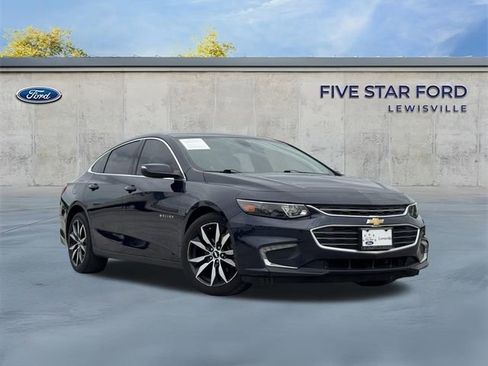 Used 2017 Chevrolet Malibu LT FWD image 1