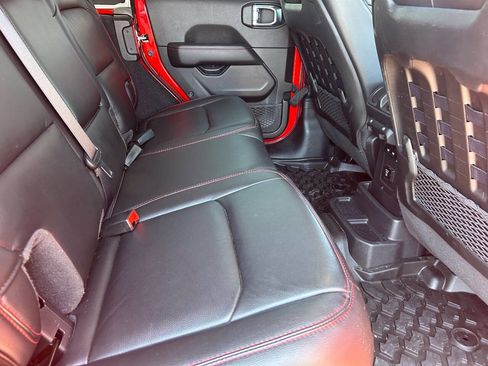 Used 2021 Jeep Wrangler Unlimited Rubicon AWD/4WD image 14