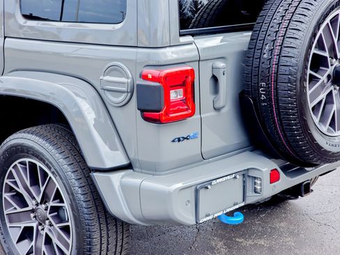 Used 2022 Jeep Wrangler Unlimited Sahara image 21