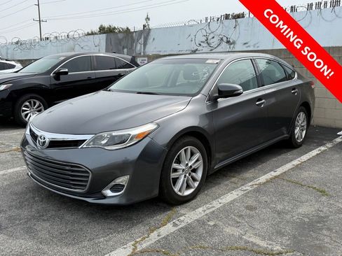 Used 2015 Toyota Avalon XLE image 3