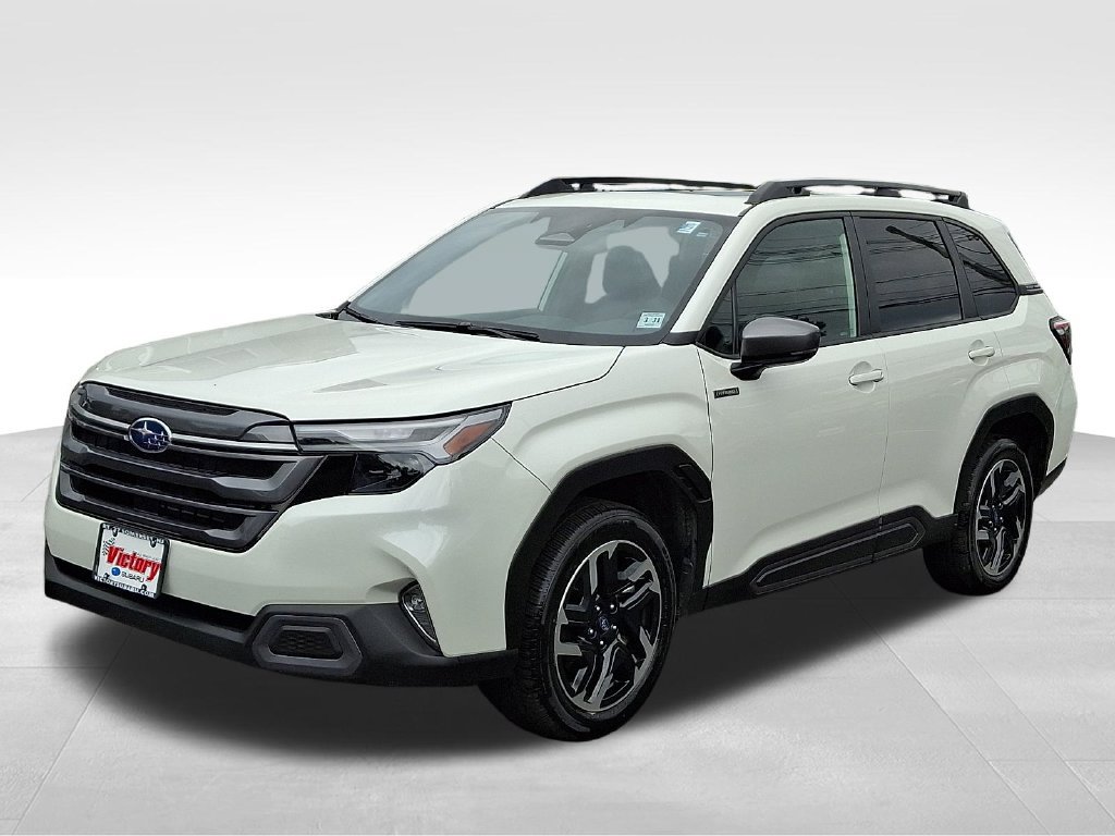 Certified 2025 Subaru Forester Limited AWD/4WD image 3