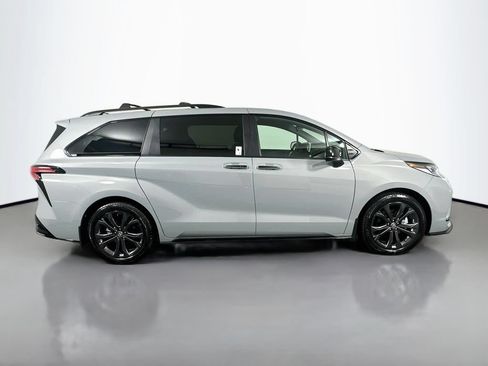 Certified 2026 Toyota Sienna XSE FWD image 4