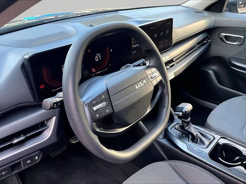 Used 2025 Kia K4 FWD image 17