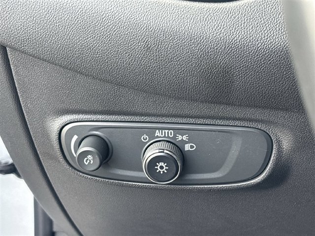 Certified 2022 Chevrolet Equinox LT FWD image 17