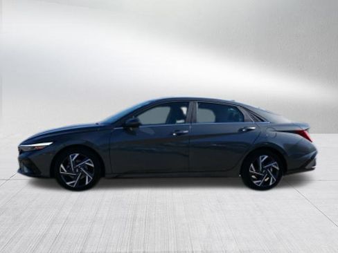 Used 2024 Hyundai Elantra SEL w/ Convenience Package image 6