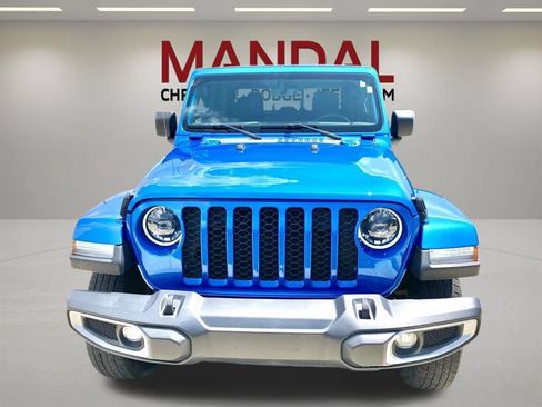 Used 2023 Jeep Gladiator Sport AWD/4WD image 2