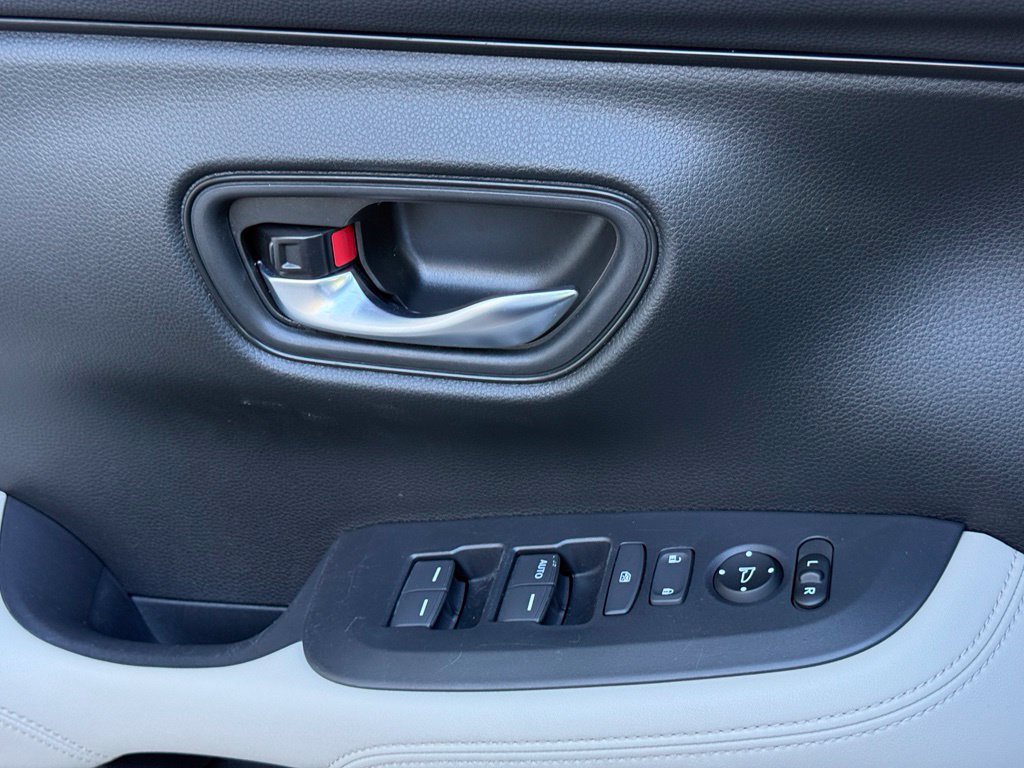 Used 2025 Honda HR-V LX image 23