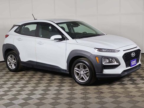 Used 2020 Hyundai Kona SE AWD/4WD image 2
