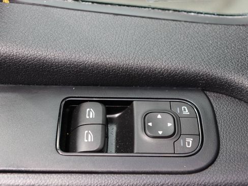 Used 2025 Mercedes-Benz Sprinter 2500 image 46