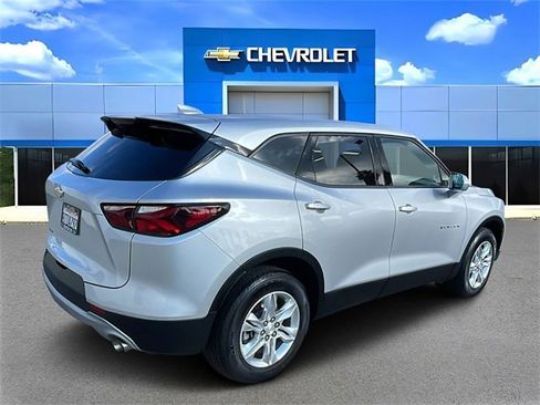 Used 2020 Chevrolet Blazer LT image 3