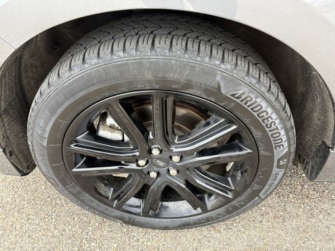 Used 2022 Ford Edge ST-Line image 12