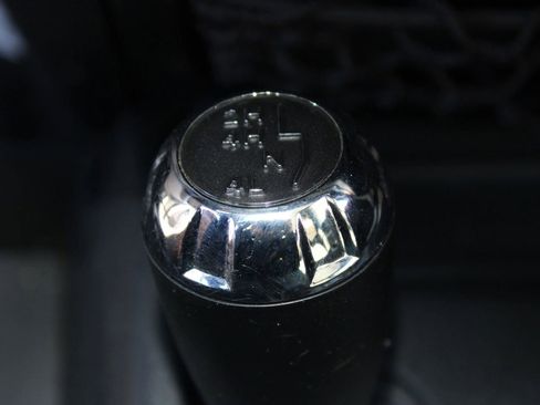 Used 2018 Jeep Wrangler Unlimited Sahara w/ Connectivity Group image 35