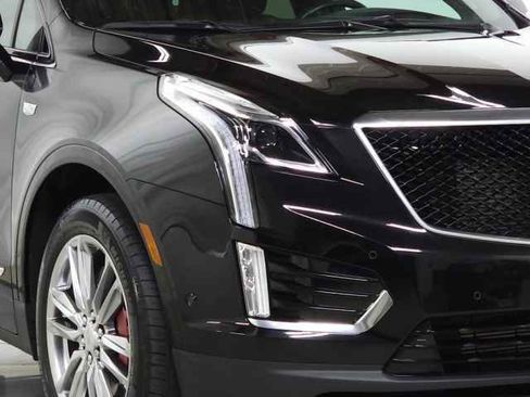 Certified 2022 Cadillac XT5 Sportv w/ Technology Package image 13