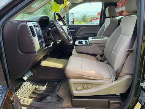 Used 2018 Chevrolet Silverado 3500 LT w/ LT Convenience Package image 18