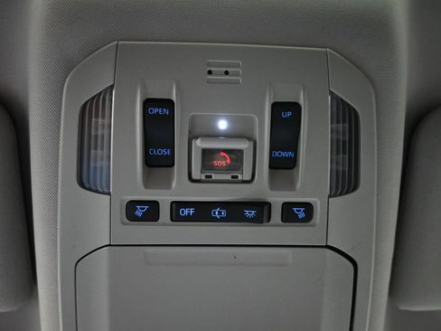 Used 2020 Toyota Highlander Limited AWD/4WD image 24