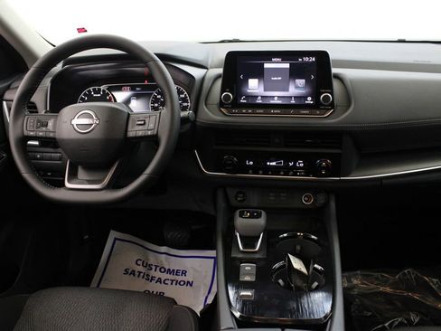 New 2026 Nissan Rogue SV FWD image 9