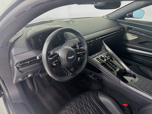 Used 2024 Aston Martin DB12 Coupe RWD image 10