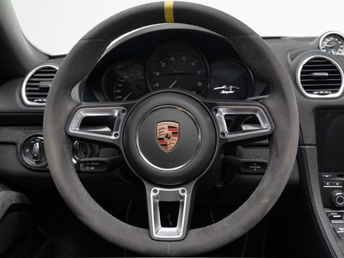 Used 2020 Porsche 718 Boxster Spyder RWD image 23