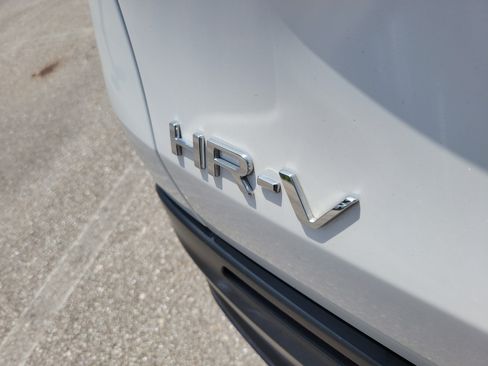 Used 2024 Honda HR-V LX image 8