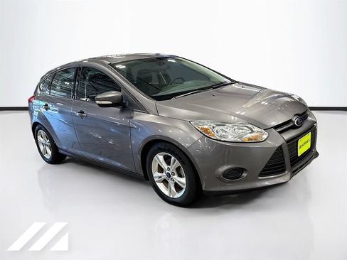 Used 2014 Ford Focus SE FWD image 3