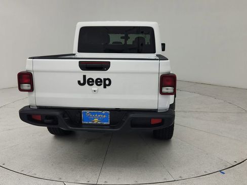 Used 2025 Jeep Gladiator Sport AWD/4WD image 6