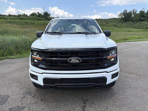 New 2026 Ford F150 XLT w/ XLT Black Appearance Package AWD/4WD image 8