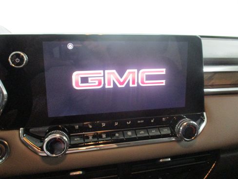 New 2026 GMC Canyon Denali AWD/4WD image 10