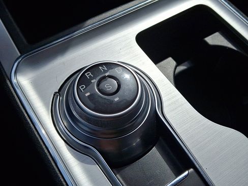 Used 2022 Ford Edge SEL image 14