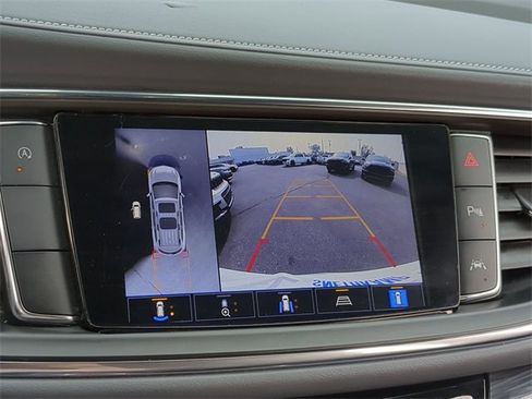 Used 2024 Buick Enclave Premium image 27
