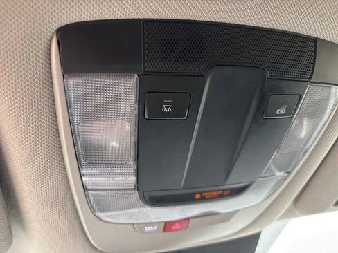 Used 2024 Kia Sorento S image 30