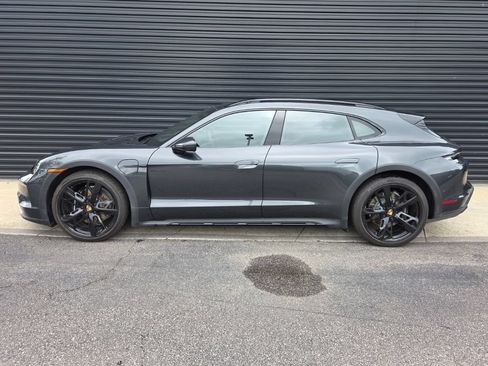 Certified 2025 Porsche Taycan 4S AWD/4WD image 2