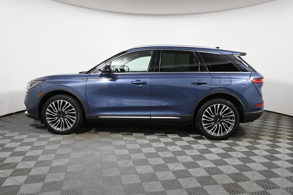 Used 2022 Lincoln Corsair Reserve w/ Equipment Group 201A AWD/4WD image 2
