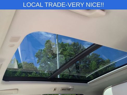 Used 2023 GMC Yukon Denali AWD/4WD image 18